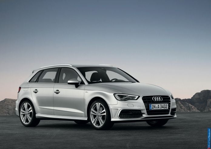 2013 Audi A3 Sportback S line - фотография 4 из 95