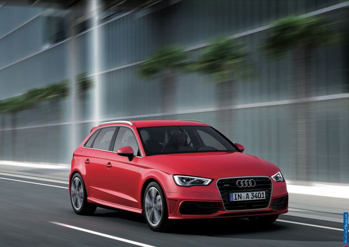 2013 Audi A3 Sportback S line - фотография 22 из 95