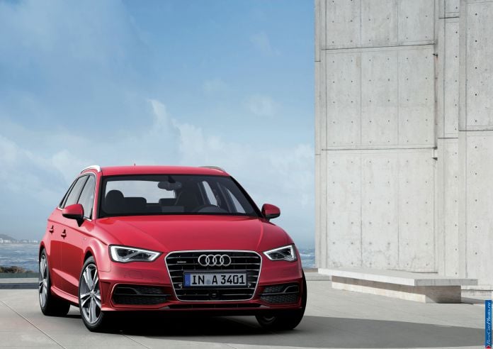 2013 Audi A3 Sportback S line - фотография 28 из 95
