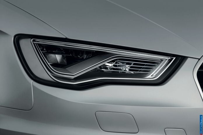2013 Audi A3 Sportback S line - фотография 34 из 95