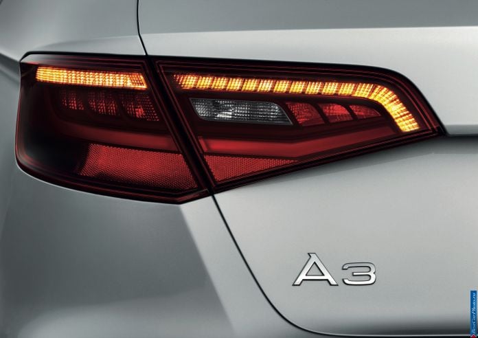 2013 Audi A3 Sportback S line - фотография 38 из 95