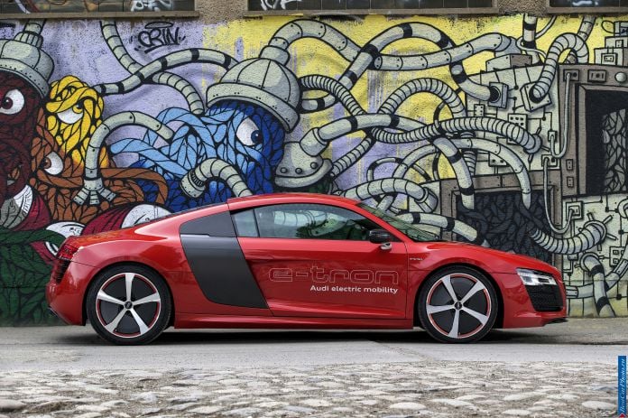 2013 Audi R8 e-tron Concept - фотография 8 из 57