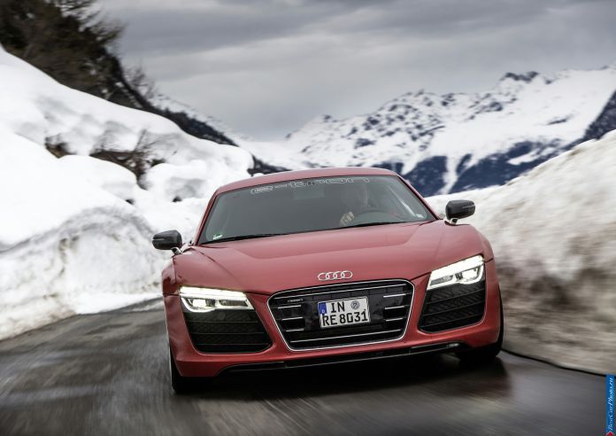 2013 Audi R8 e-tron Concept - фотография 25 из 57