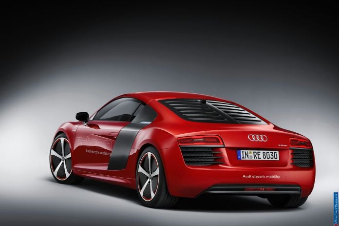2013 Audi R8 e-tron Concept - фотография 31 из 57