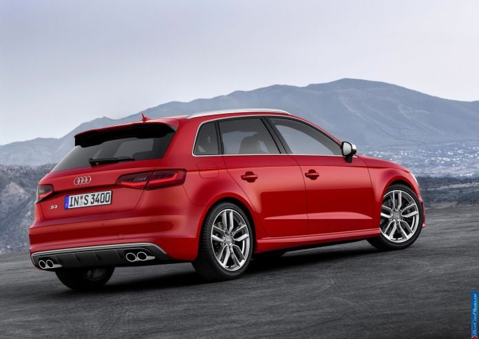 2013 Audi S3 Sportback - фотография 2 из 22