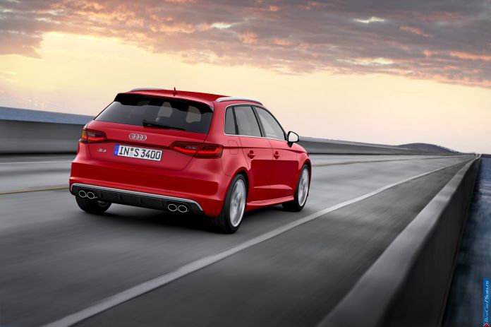 2013 Audi S3 Sportback - фотография 4 из 22