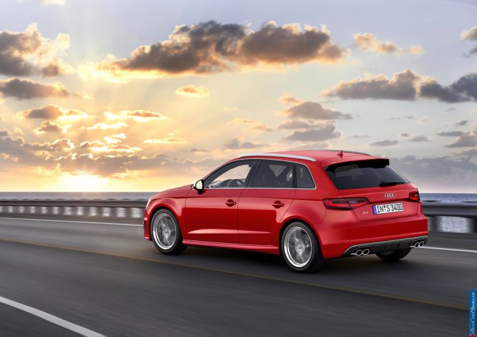 2013 Audi S3 Sportback - фотография 5 из 22