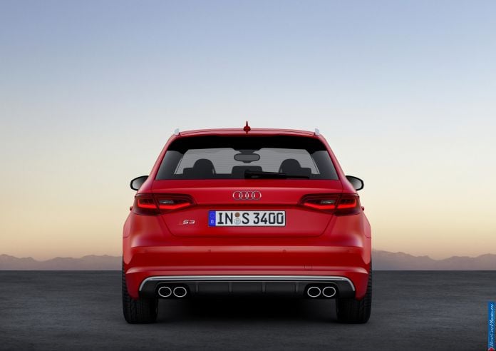 2013 Audi S3 Sportback - фотография 9 из 22