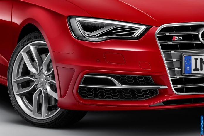 2013 Audi S3 Sportback - фотография 13 из 22