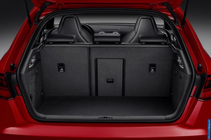 2013 Audi S3 Sportback - фотография 17 из 22