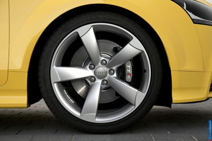 2013 Audi TTS Roadster Competition - фотография 8 из 14