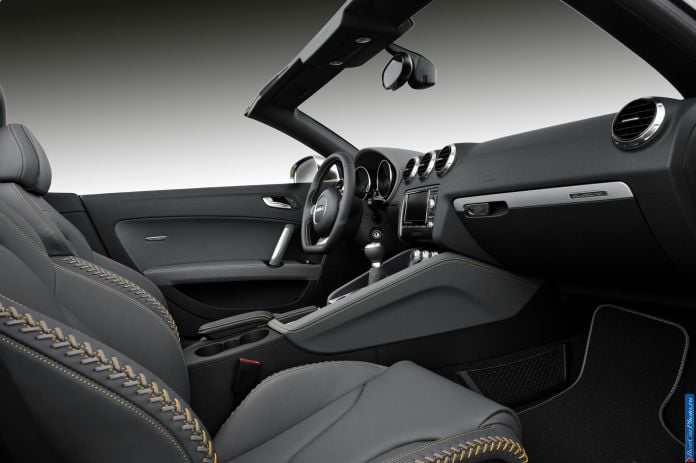 2013 Audi TTS Roadster Competition - фотография 10 из 14