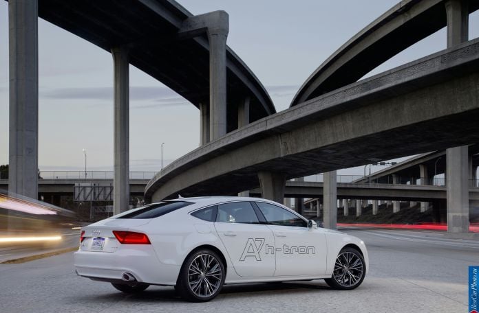 2014 Audi A7 Sportback H-tron Quattro Concept - фотография 13 из 40