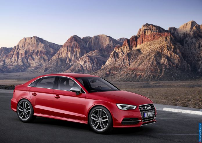 2014 Audi S3 Sedan - фотография 1 из 11