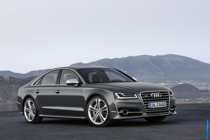 2014 Audi S8 - фотография 14 из 49