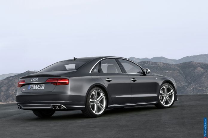 2014 Audi S8 - фотография 19 из 49