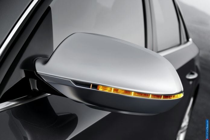 2014 Audi S8 - фотография 30 из 49