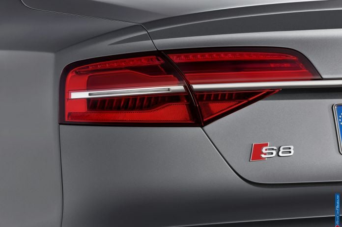 2014 Audi S8 - фотография 32 из 49