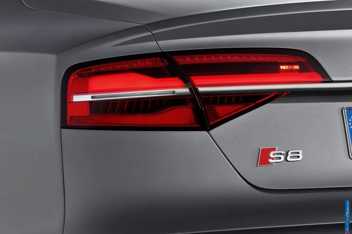 2014 Audi S8 - фотография 34 из 49