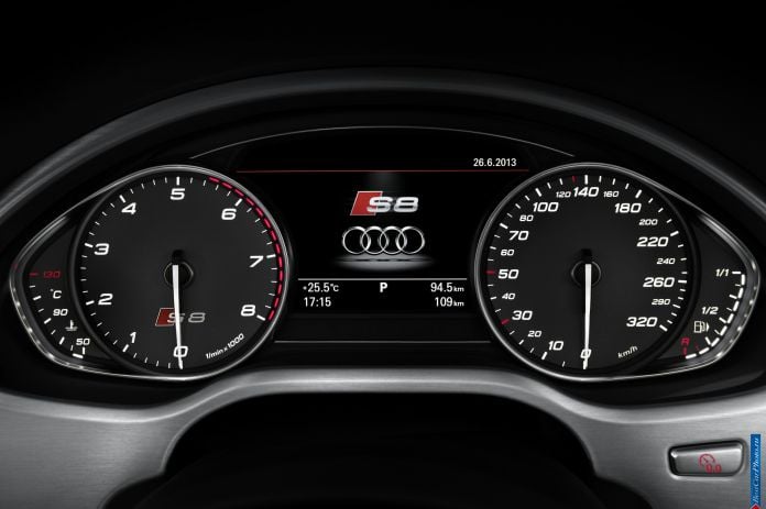 2014 Audi S8 - фотография 47 из 49