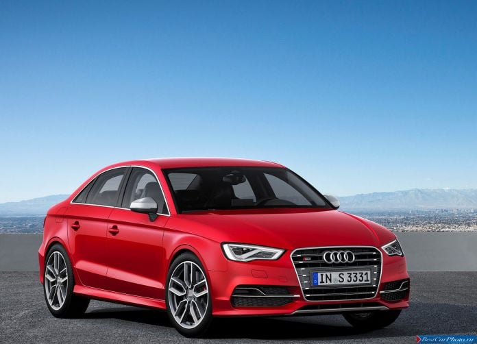2015 Audi S3 Sedan - фотография 2 из 29