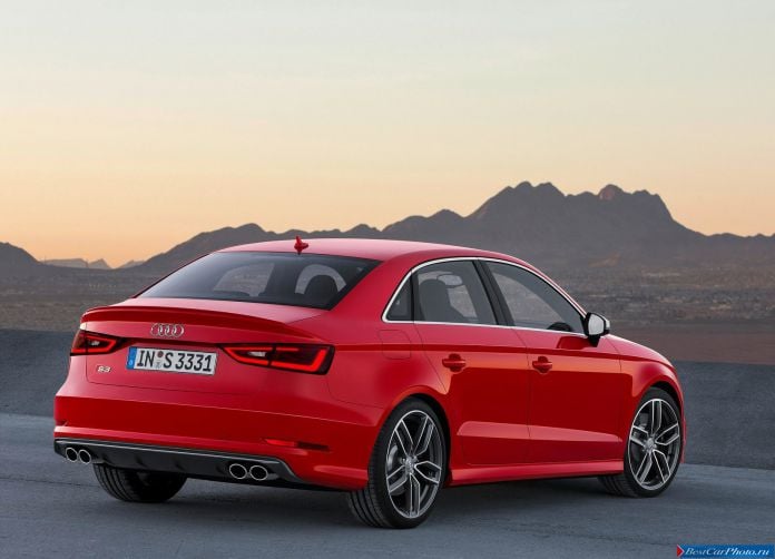 2015 Audi S3 Sedan - фотография 3 из 29