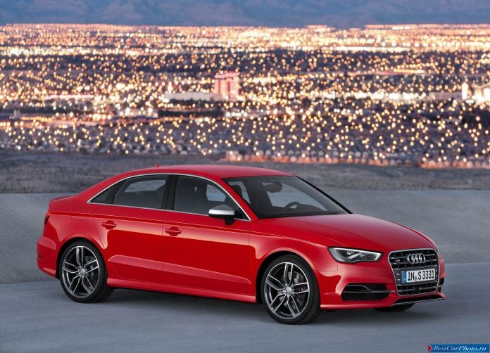 2015 Audi S3 Sedan - фотография 5 из 29