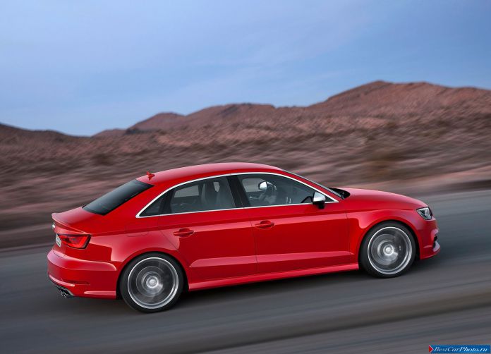 2015 Audi S3 Sedan - фотография 16 из 29