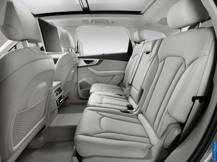 2015 Audi Q7 - фотография 17 из 21