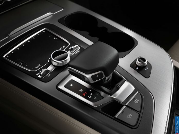 2015 Audi Q7 - фотография 21 из 21