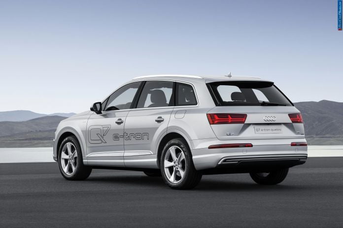 2015 Audi Q7 e-tron 2.0 TFSI Quattro - фотография 10 из 19