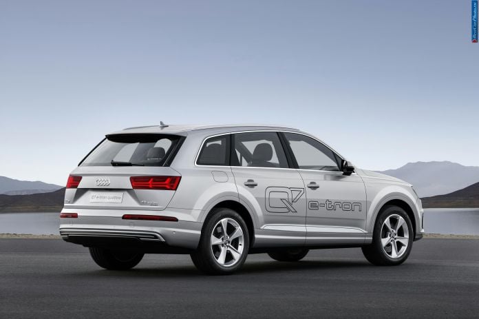 2015 Audi Q7 e-tron 2.0 TFSI Quattro - фотография 14 из 19