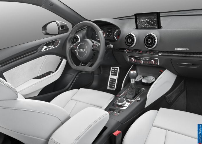 2015 Audi RS3 Sportback - фотография 18 из 19