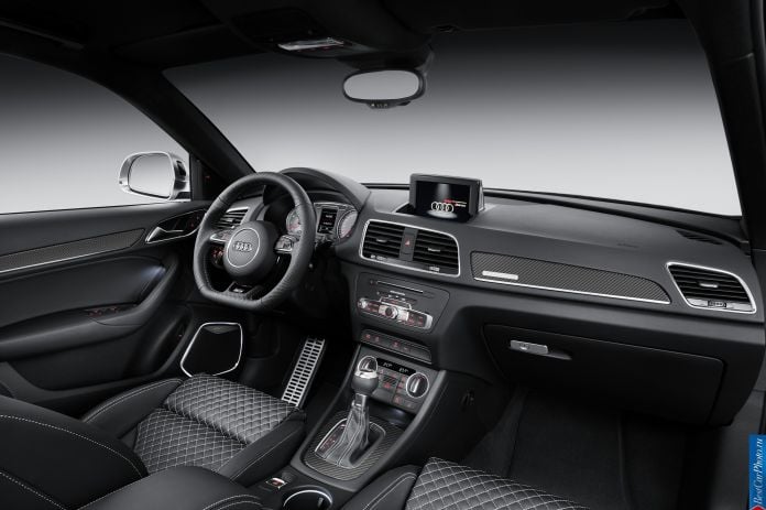 2015 Audi Q3 RS - фотография 15 из 17