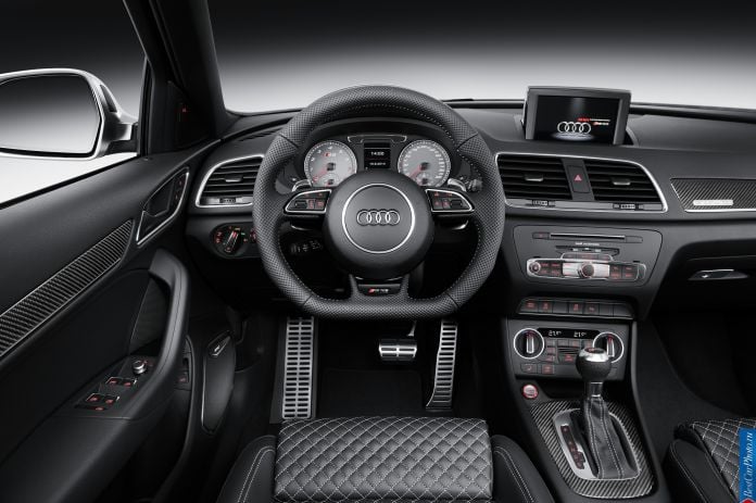 2015 Audi Q3 RS - фотография 16 из 17