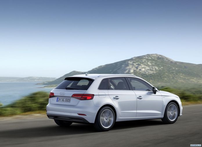 2016 Audi A3 Sportback g-tron - фотография 4 из 10