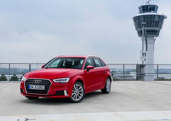 2016 Audi A3 Sportback TFSI - фотография 3 из 19