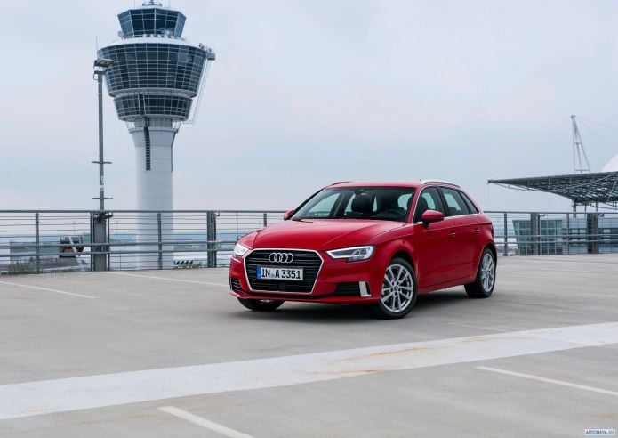 2016 Audi A3 Sportback TFSI - фотография 4 из 19