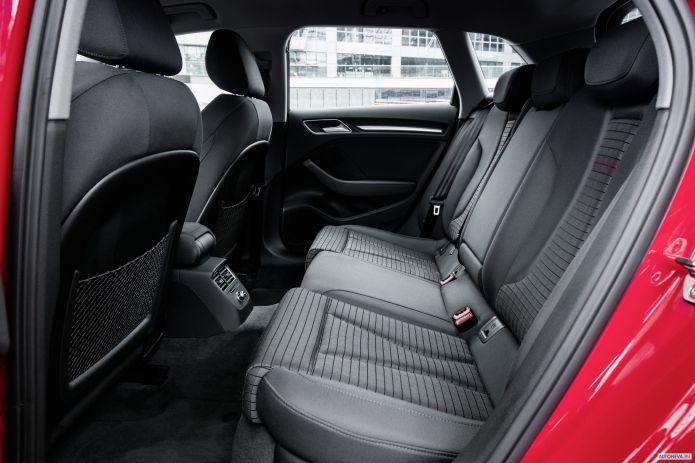 2016 Audi A3 Sportback TFSI - фотография 17 из 19 2016 Audi A3 Sportback TFSI - фотография 17 из 19
