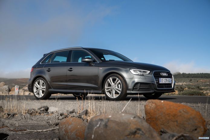 2016 Audi A3 Sportback S-line TFSI - фотография 9 из 25