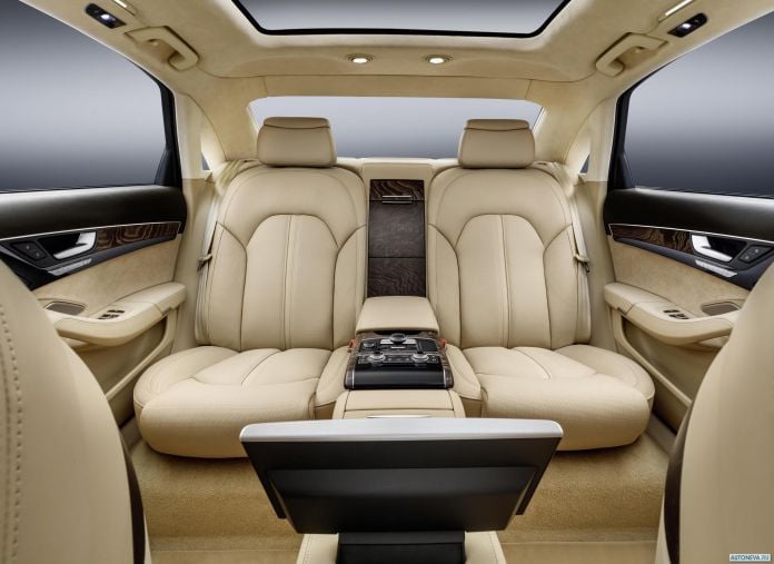 2016 Audi A8 L Extended - фотография 10 из 12