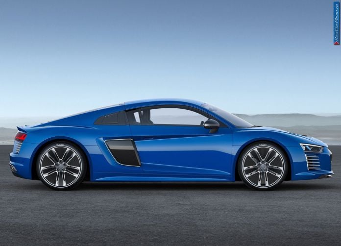 2016 Audi R8 e-tron - фотография 6 из 14