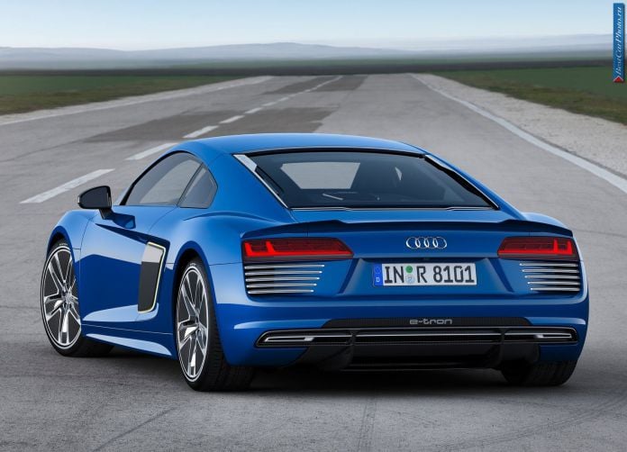 2016 Audi R8 e-tron - фотография 7 из 14
