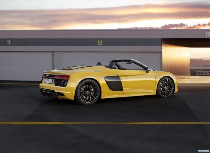 2016 Audi R8 V10 Spyder - фотография 17 из 39
