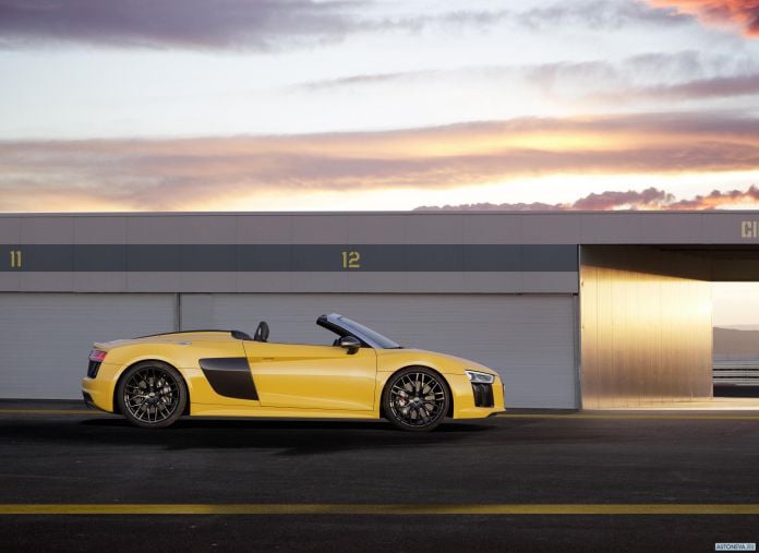 2016 Audi R8 V10 Spyder - фотография 18 из 39