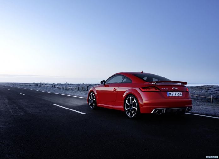 2016 Audi TT RS Coupe - фотография 17 из 45