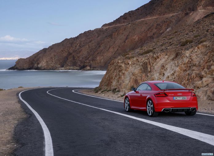 2016 Audi TT RS Coupe - фотография 18 из 45