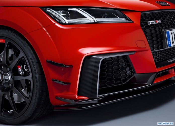 2017 Audi TT RS Performance Parts - фотография 13 из 17