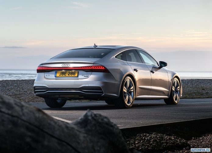 2018 Audi A7 Sportback UK-version - фотография 10 из 64