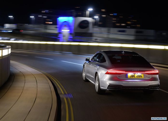 2018 Audi A7 Sportback UK-version - фотография 27 из 64